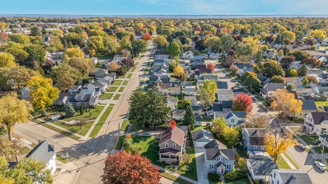 $147,000 | 1514 Elmwood Avenue, Oshkosh, WI 54901