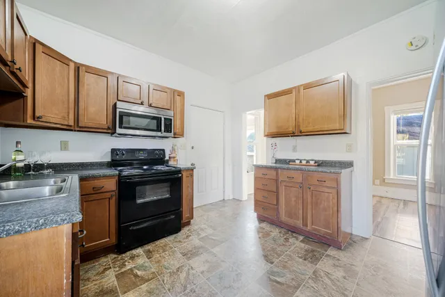 $147,000 | 1514 Elmwood Avenue, Oshkosh, WI 54901