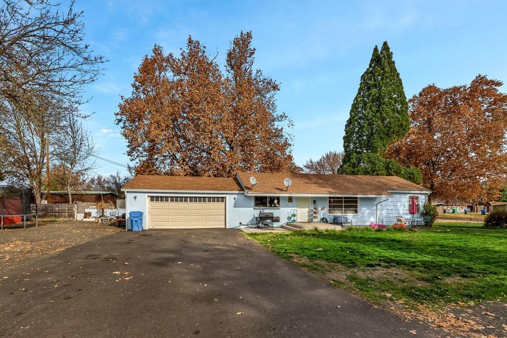 208 Jason Street Eagle Point, OR 97524 - Photo 1 of 17 Primary Photo