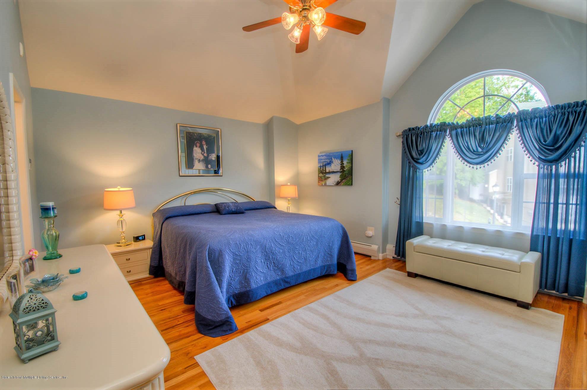 36 Foothill Court Staten Island, NY 10309 - Photo 11 of 32 10