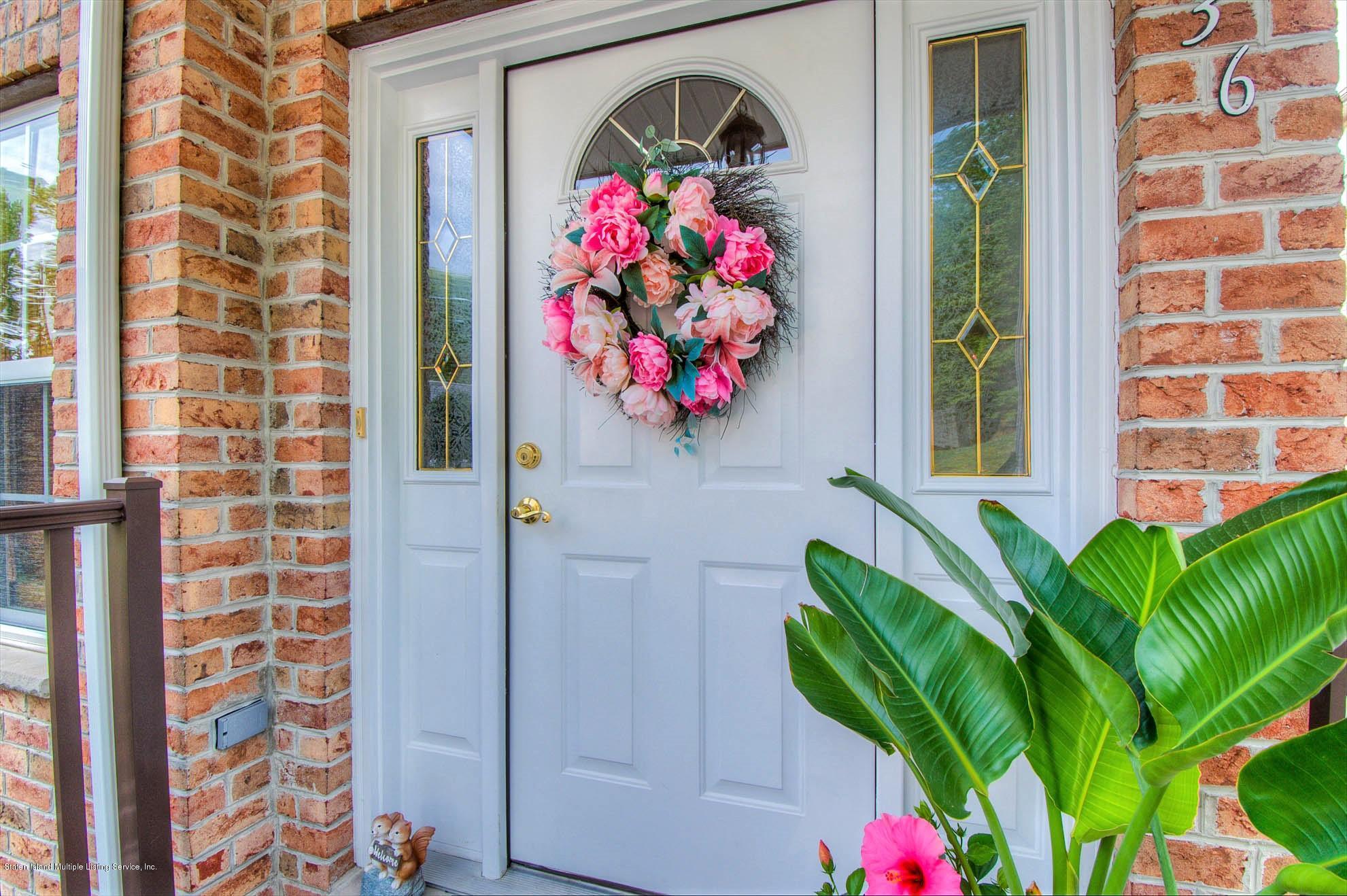 36 Foothill Court Staten Island, NY 10309 - Photo 3 of 32 2