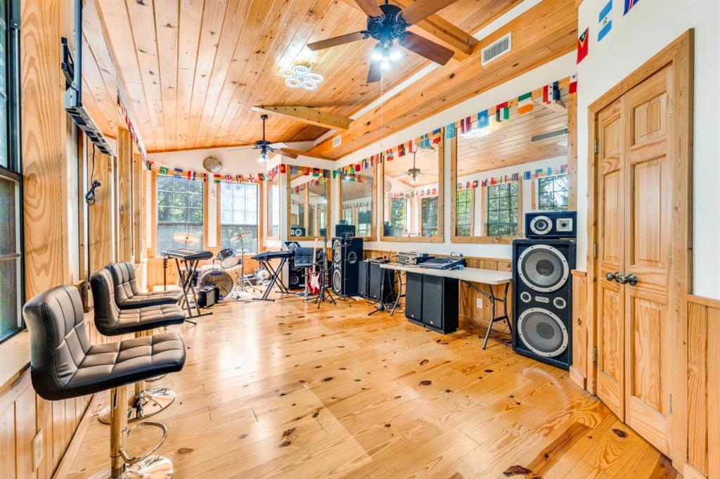 539 North Duncanville Road Cedar Hill, TX 75104 - Photo 17 of 36