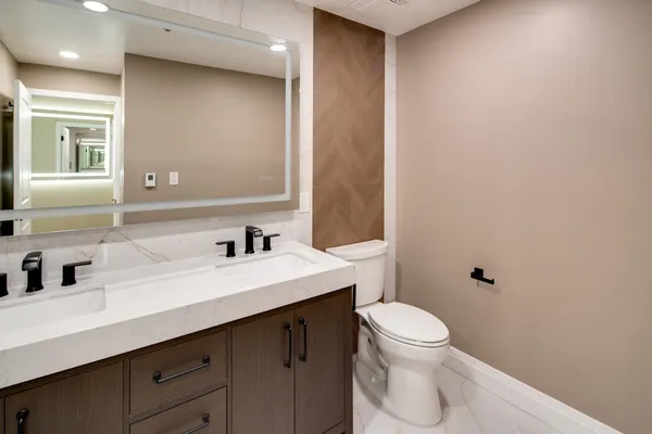 $8,500 | 600 Harbor Boulevard, Unit 1002, Weehawken, NJ 07086