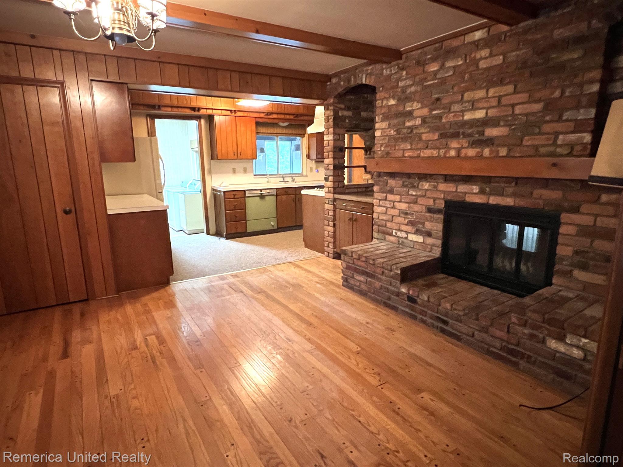 3340 Musson Road Howell, MI 48855 - Photo 18 of 45 Dining to kitchen