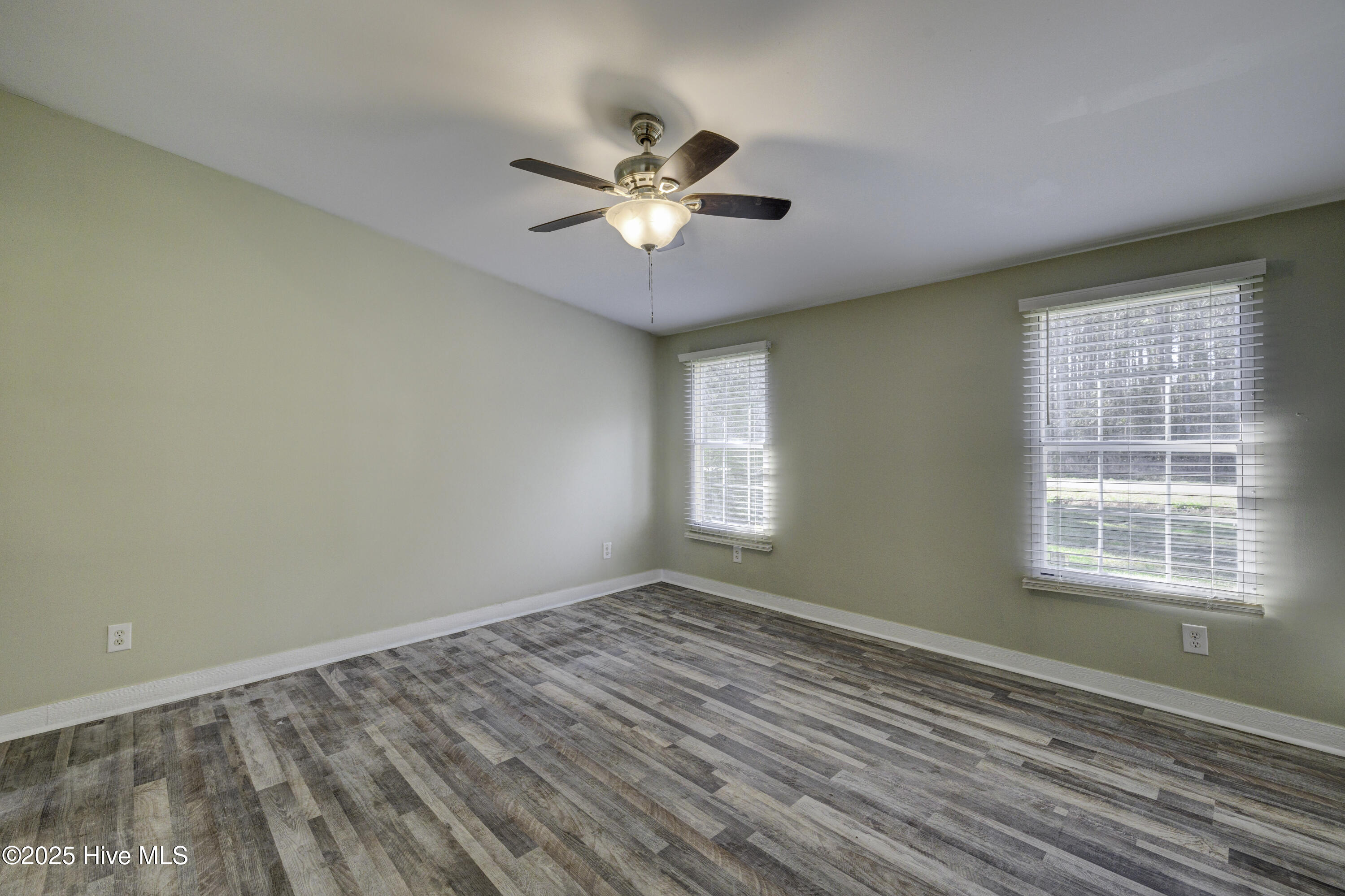 2827 New Road Burgaw, NC 28425 - Photo 16 of 37 2827NewRoadItemRemoval-28