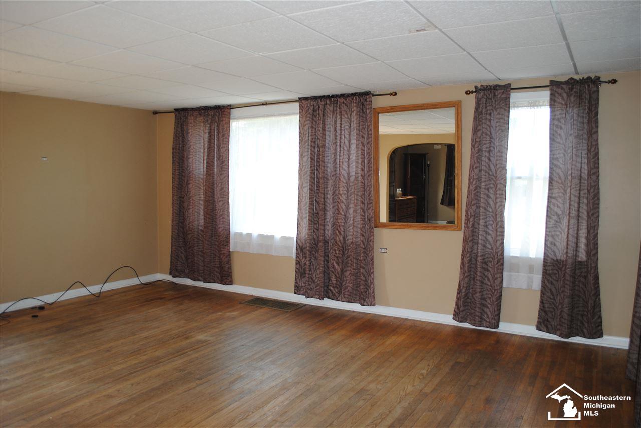 3818 East Carleton Road Adrian, MI 49221 - Photo 15 of 40 50019809-14.JPG