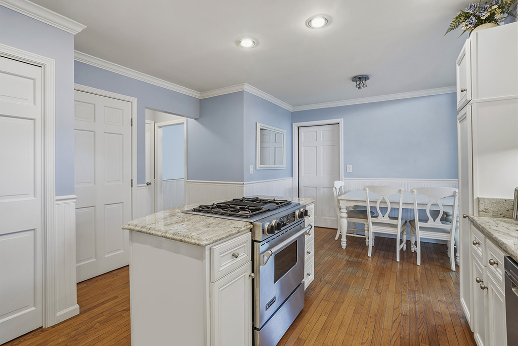 403 Sara Avenue Lemont, IL 60439 - Photo 14 of 27
