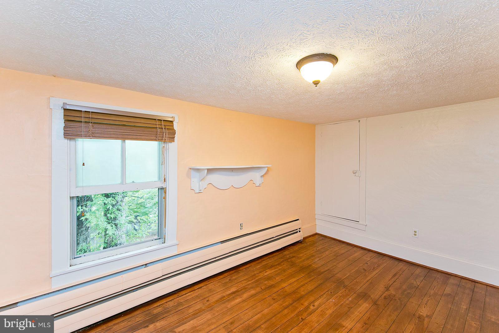 304 Cross Junction Road Cross Junction, VA 22625 - Photo 24 of 61 Primary bedroom on upper level