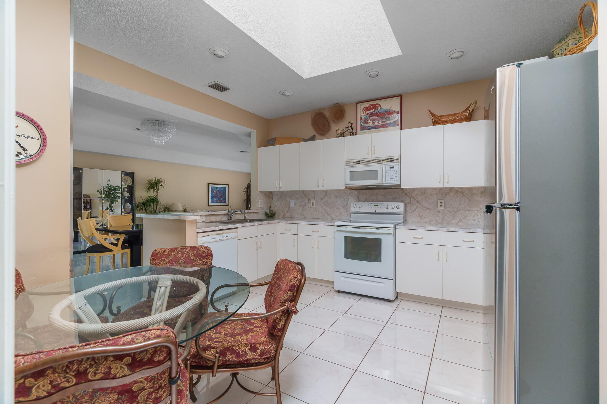 8450 Springlake Drive Boca Raton, FL 33496 - Photo 14 of 50 kitchen