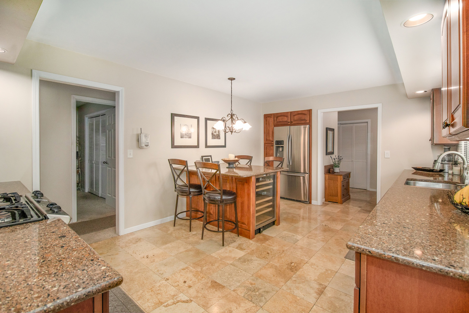 32 Green Ridge Road Elgin, IL 60120 - Photo 6 of 26
