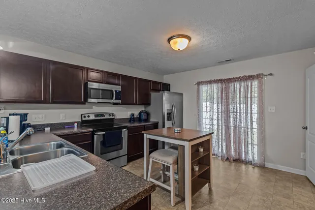 $205,000 | 435 Falls Cove, Jacksonville, NC 28546