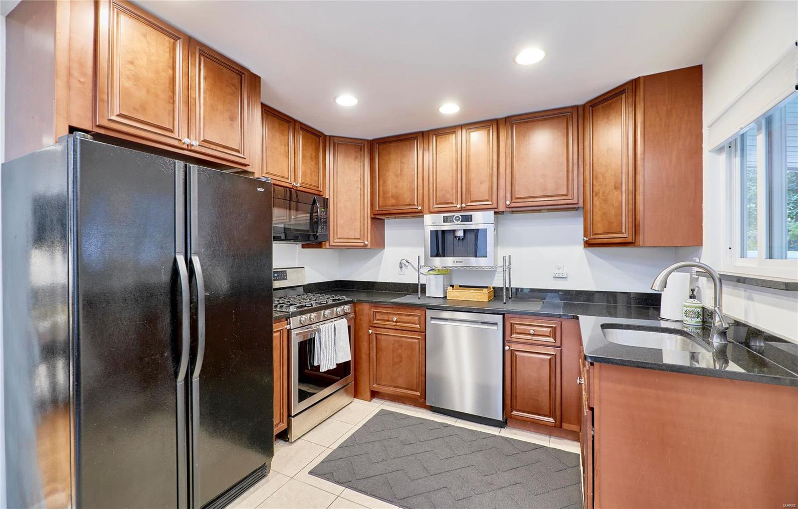 430 Orchard Avenue Ballwin, MO 63021 - Photo 10 of 30