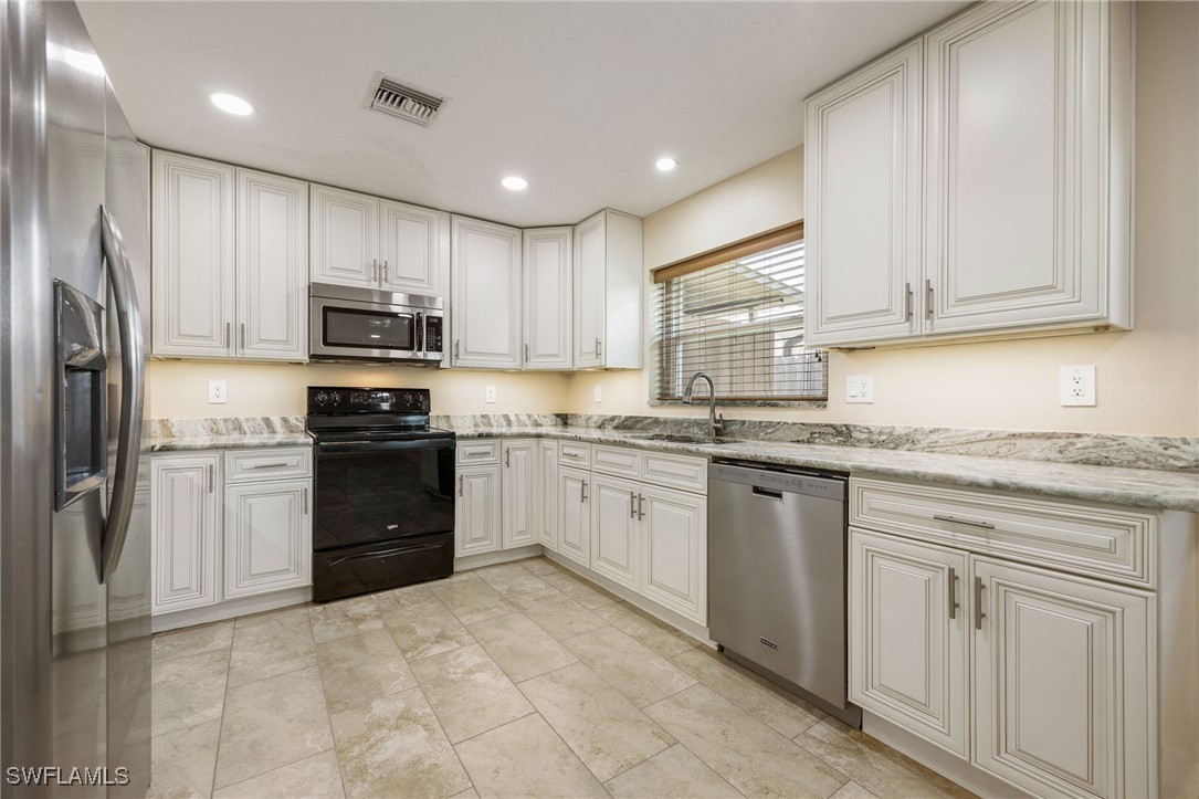 2115 St Croix Avenue Fort Myers, FL 33905 - Photo 13 of 50