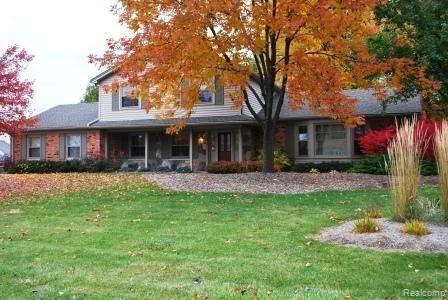 35998 Charter Crest Road Farmington, MI 48335 - Photo 1 of 15 35998 Charter Crest