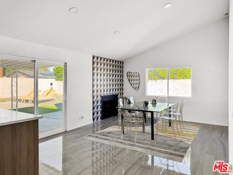 2802 East Venetia Road Palm Springs, CA 92262 - Photo 12 of 43