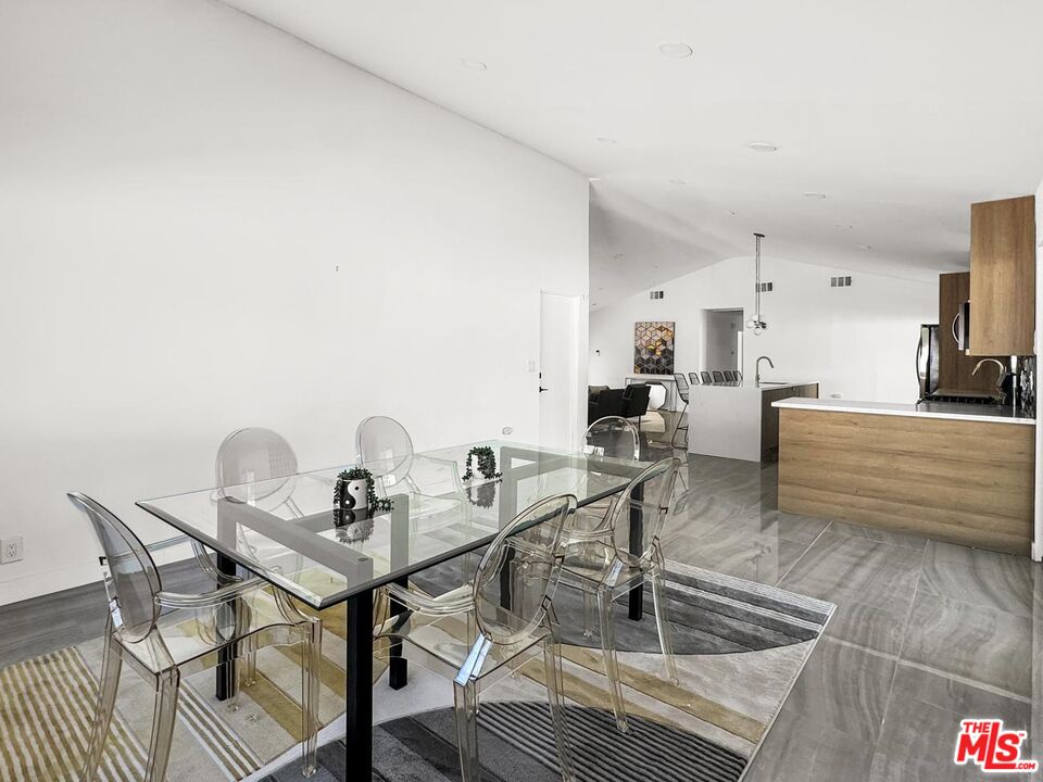 2802 East Venetia Road Palm Springs, CA 92262 - Photo 17 of 43