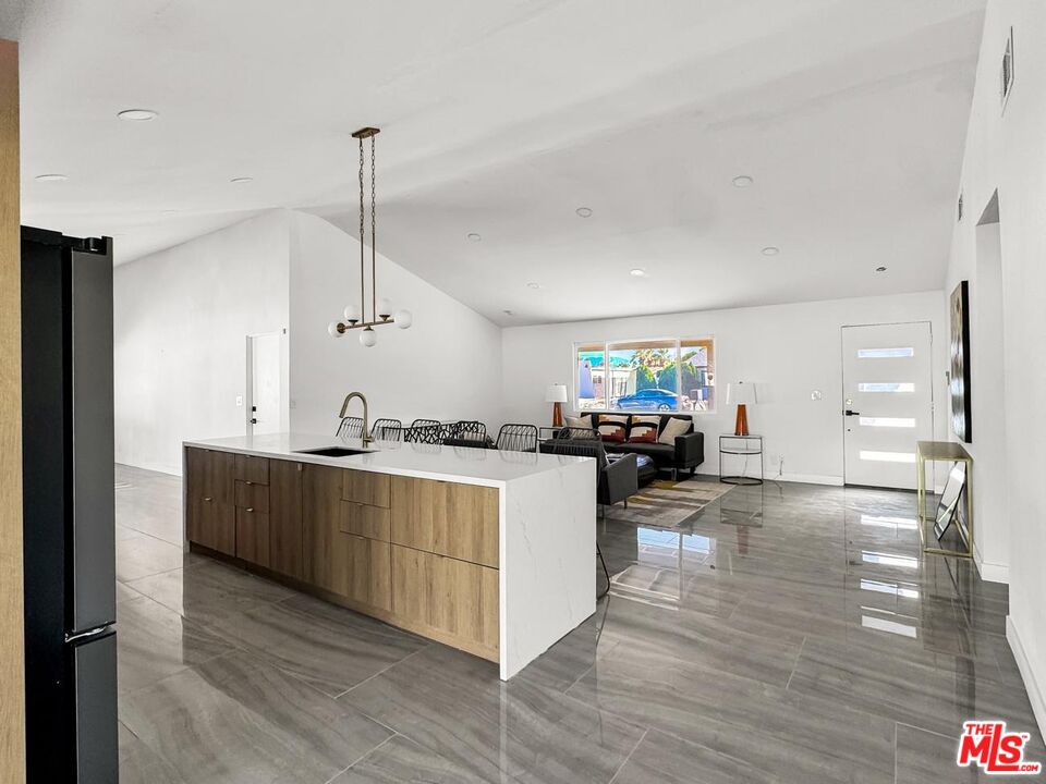 2802 East Venetia Road Palm Springs, CA 92262 - Photo 9 of 43