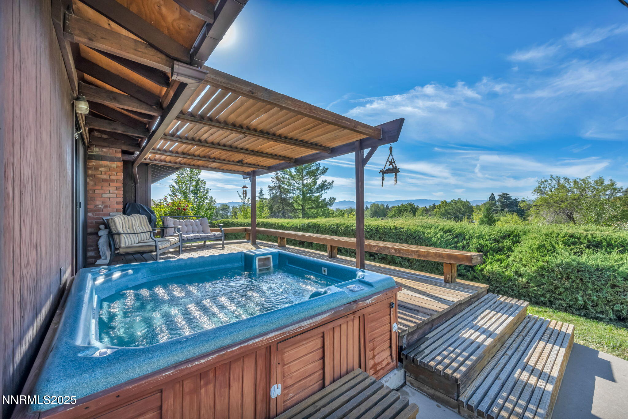 1970 Royal Drive Reno, NV 89503 - Photo 4 of 45 16-web-or-mls-1970-royal-dr