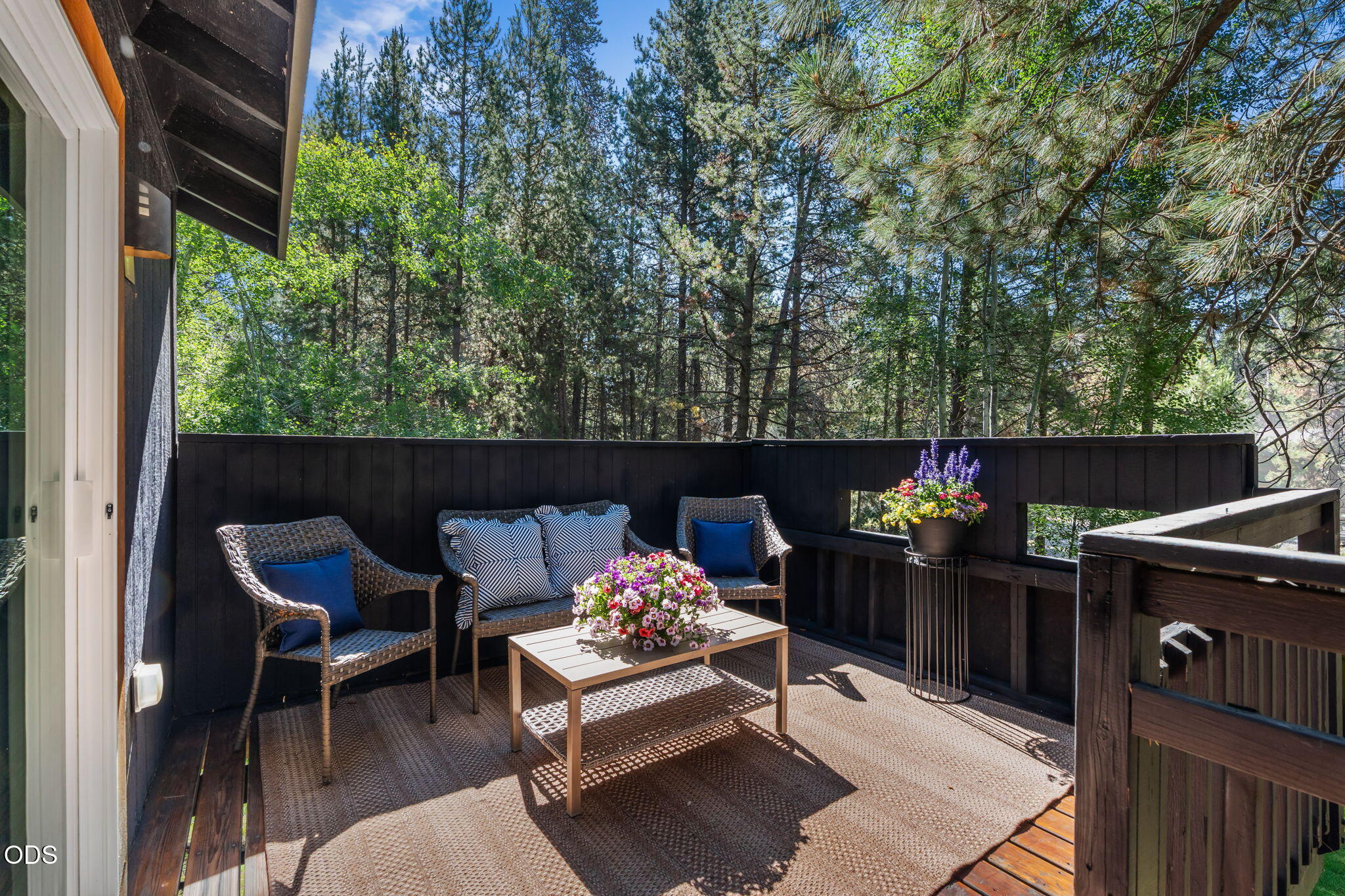 17065 Oxnard Road Bend, OR 97707 - Photo 24 of 49