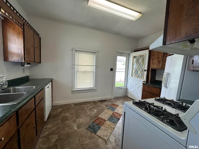 $99,900 | 1520 Gartside Street, Murphysboro, IL 62966