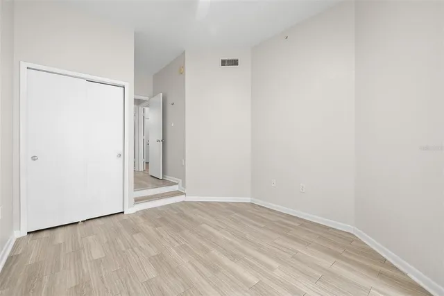 a view of entryway with bathroom