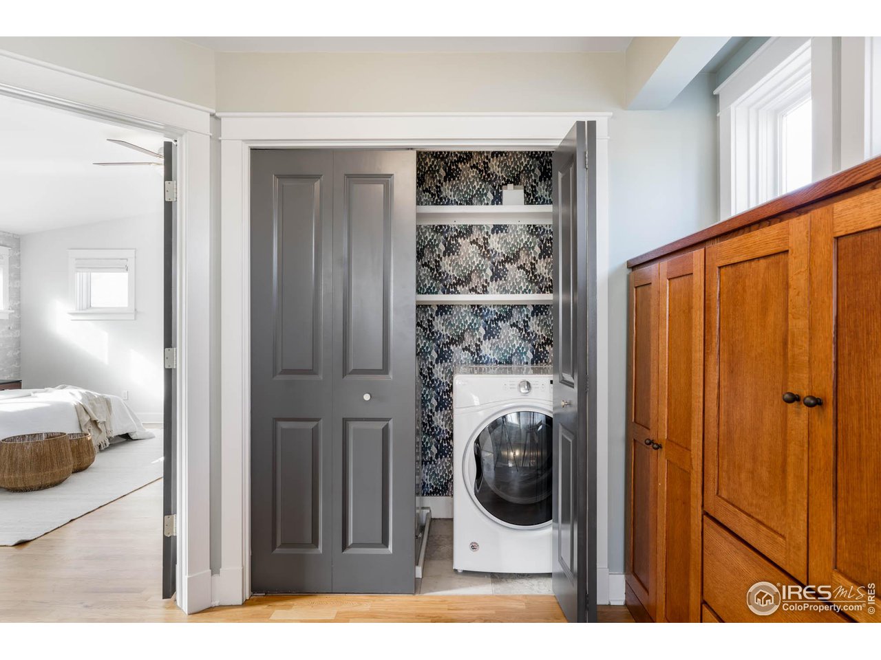 2543 Pine Street Boulder, CO 80302 - Photo 21 of 40 a view of a bedroom with washer and dryer