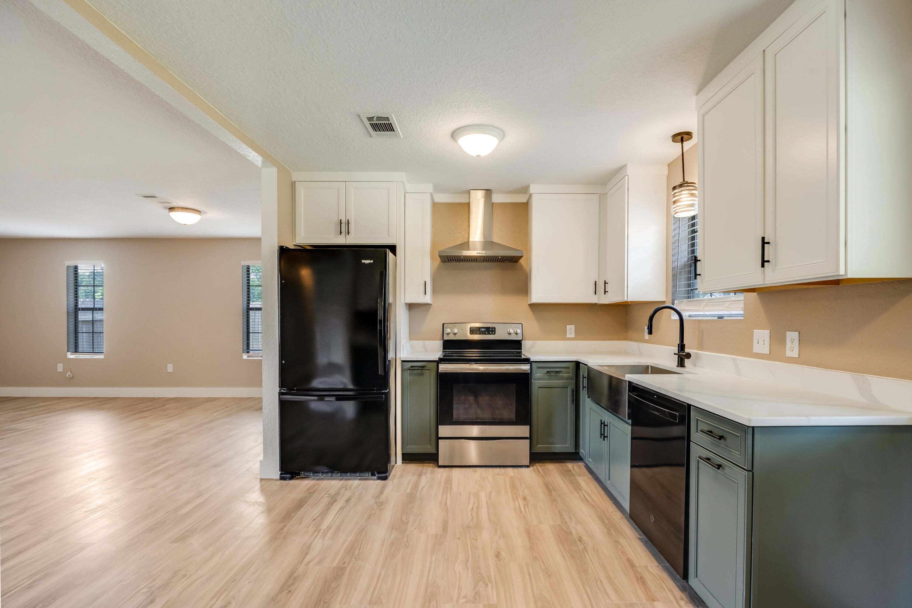 5593 Galaxy Drive Crestview, FL 32539 - Photo 1 of 35 KITCHEN
