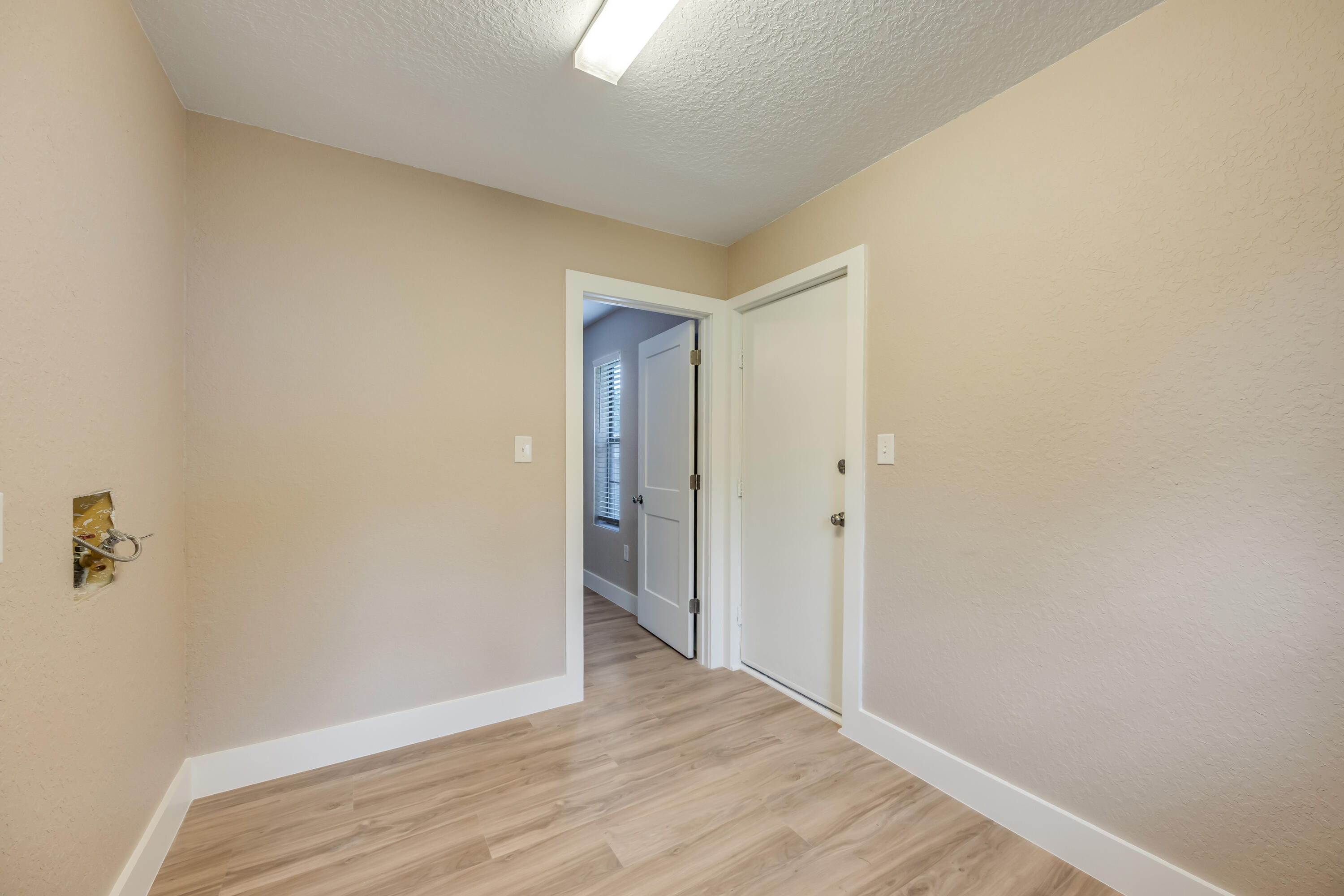 5593 Galaxy Drive Crestview, FL 32539 - Photo 8 of 35 28-28