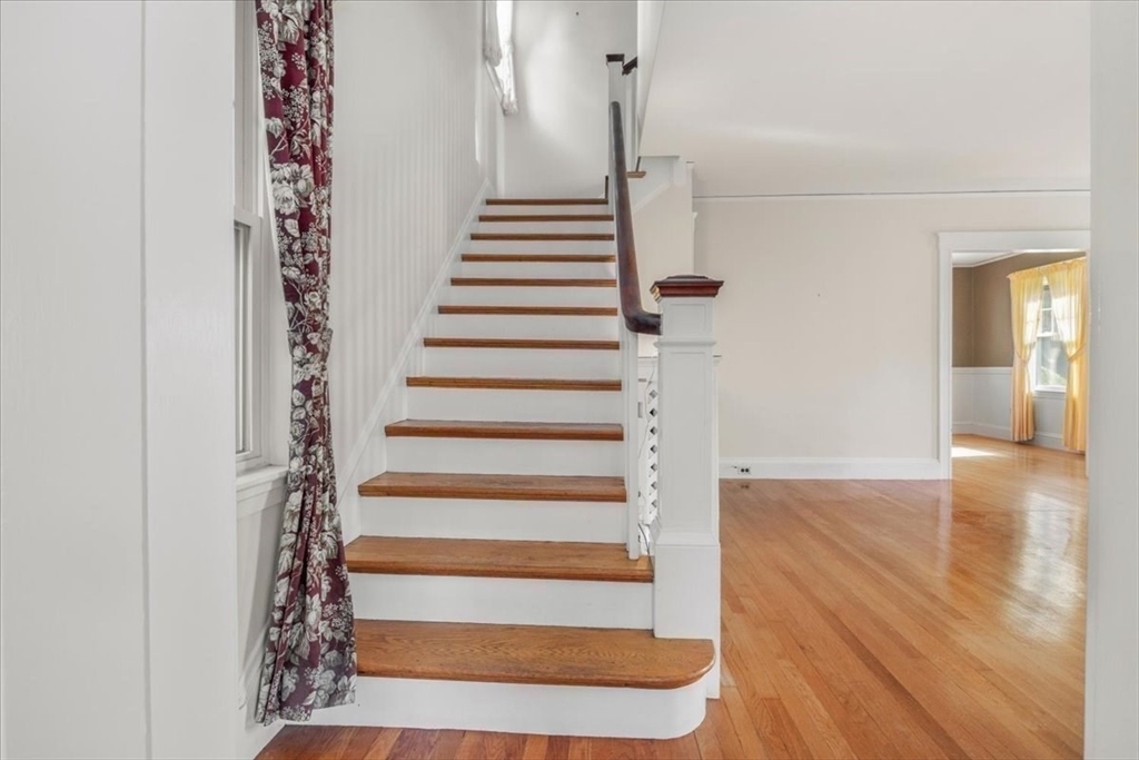 208 Fair Oaks Park Needham, MA 02492 - Photo 20 of 42