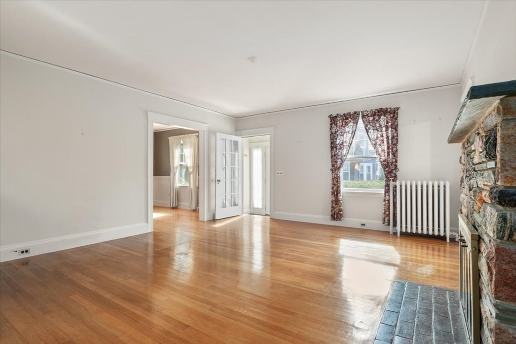 208 Fair Oaks Park Needham, MA 02492 - Photo 7 of 42