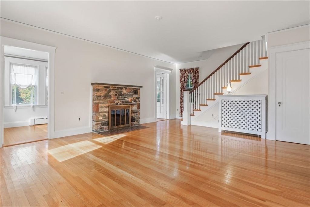 208 Fair Oaks Park Needham, MA 02492 - Photo 9 of 42