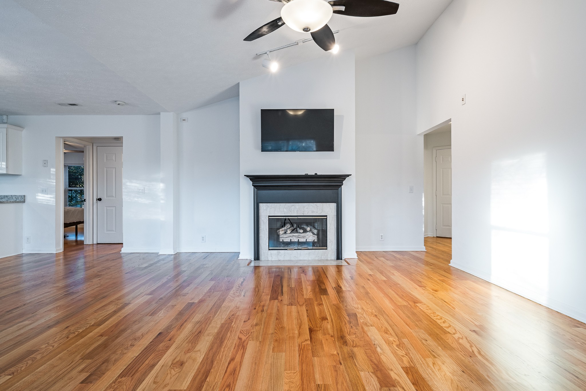 2001 Remington Park Road Hermitage, TN 37076 - Photo 4 of 29