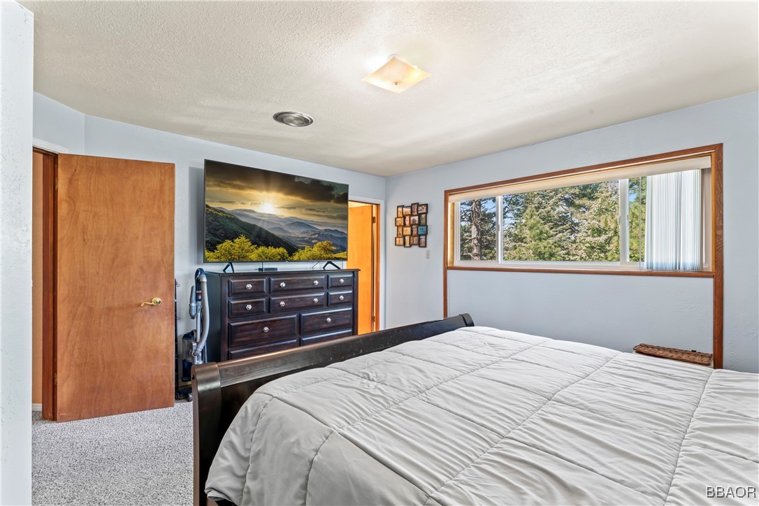 30955 Scenic Way Running Springs, CA 92382 - Photo 20 of 34