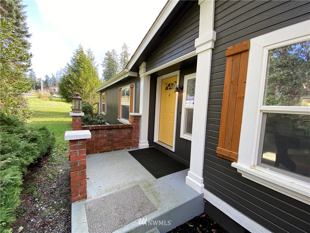 9108 Johnson Road Anderson Island, WA 98303 - Photo 2 of 34
