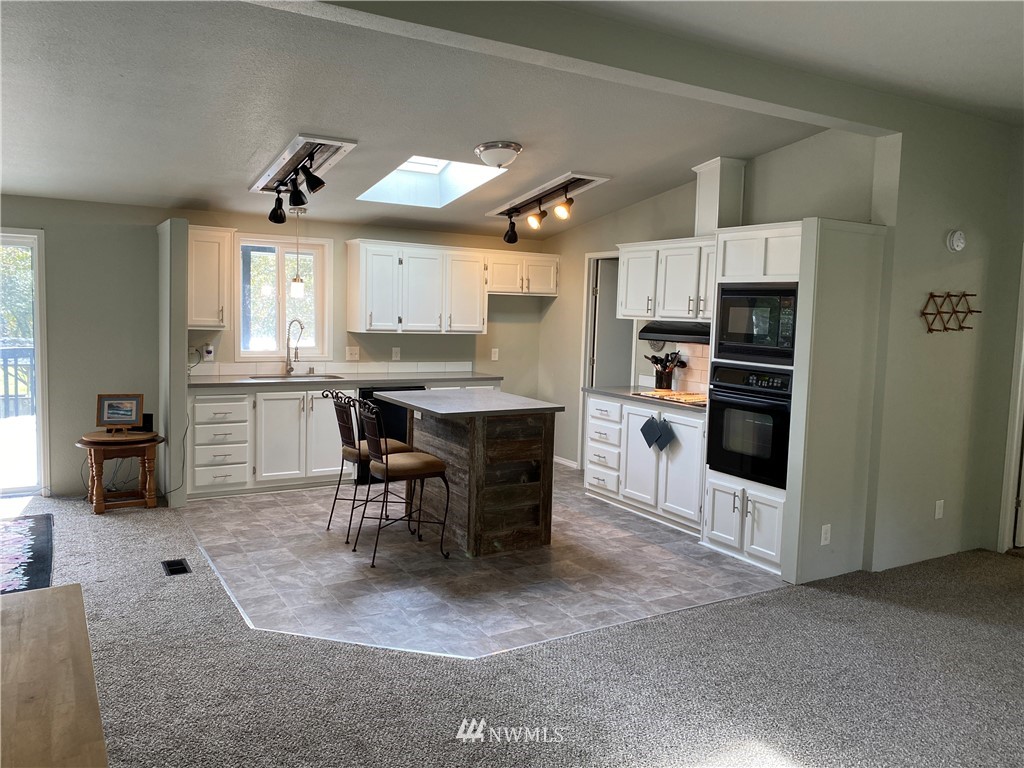 9108 Johnson Road Anderson Island, WA 98303 - Photo 16 of 34