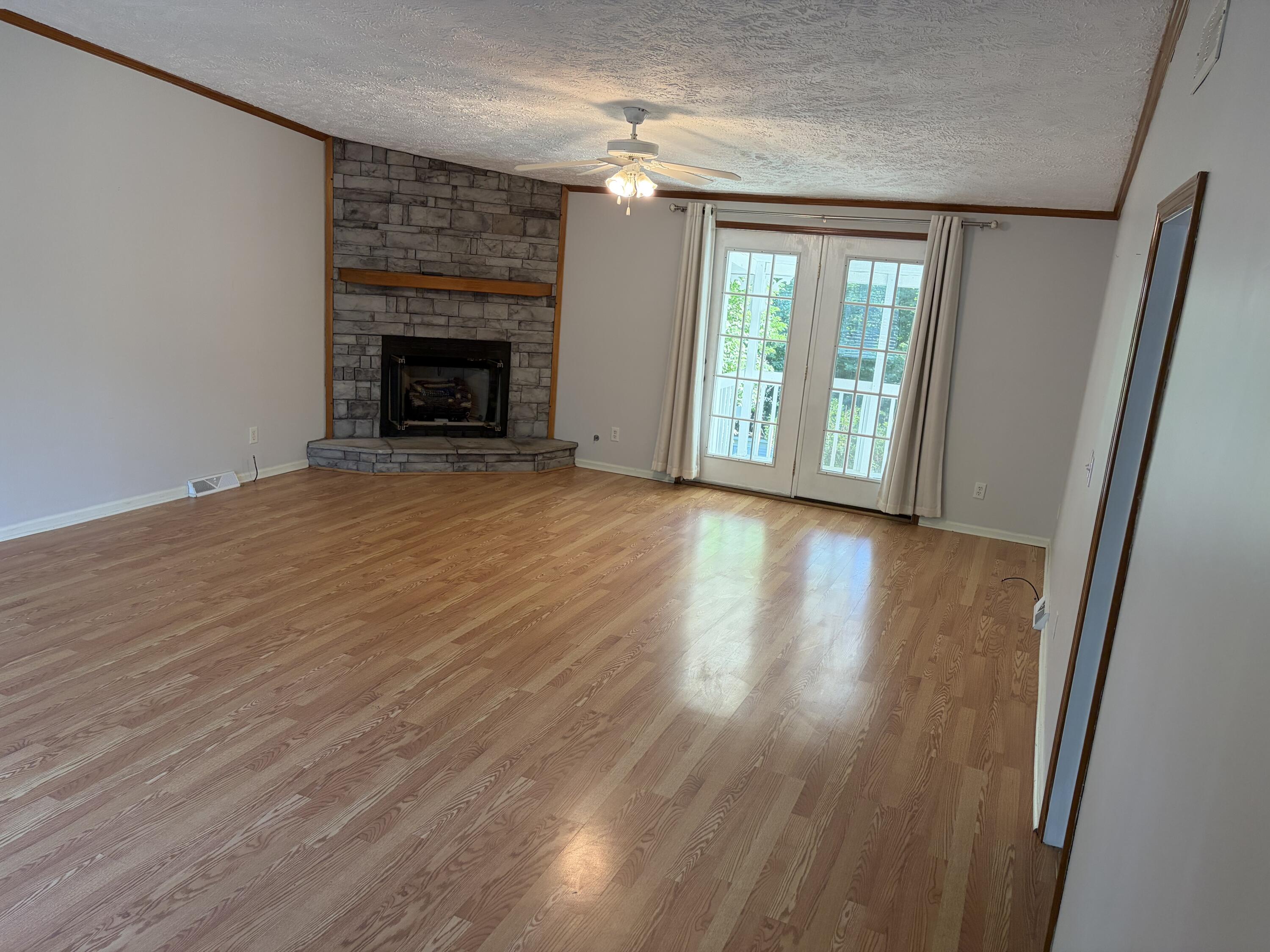 100 River Creek Road Wirtz, VA 24184 - Photo 5 of 32 great room