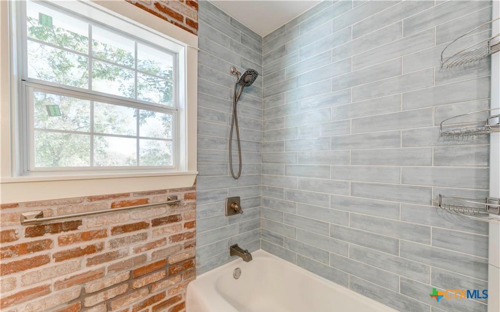 12802 County Line Road Rogers, TX 76569 - Photo 21 of 34