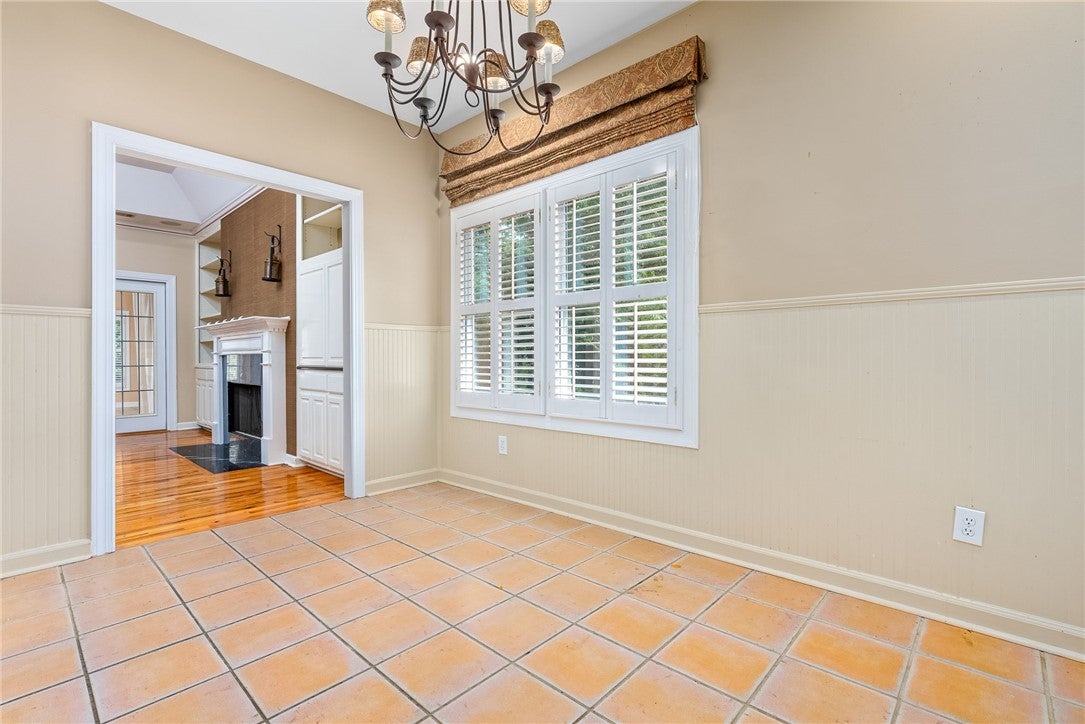 369 Oak Ridge Drive Auburn, AL 36832 - Photo 22 of 48 Breakfast Area