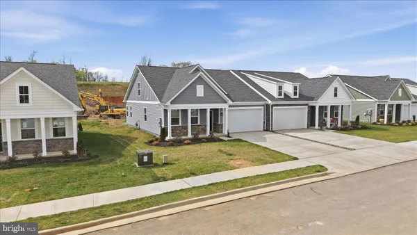 $2,750 | 115 Trellis View Lane, Winchester, VA 22602