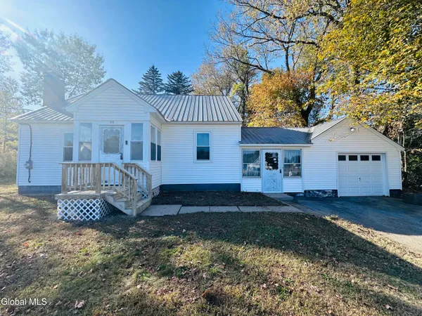 $263,000 | 45 Chapman Street, Corinth, NY 12822