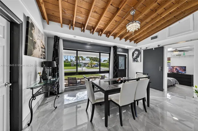 $1,500,000 | 380 Southeast 1st Terrace, Pompano Beach, FL 33060