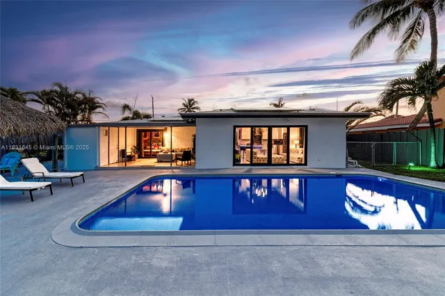 $1,500,000 | 380 Southeast 1st Terrace, Pompano Beach, FL 33060