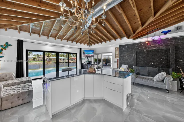 $1,500,000 | 380 Southeast 1st Terrace, Pompano Beach, FL 33060