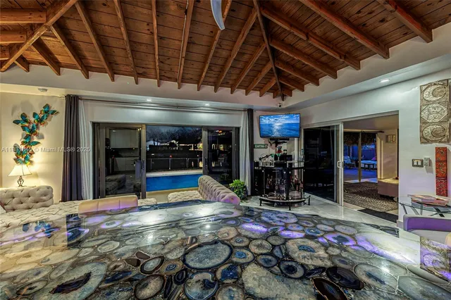 $1,500,000 | 380 Southeast 1st Terrace, Pompano Beach, FL 33060