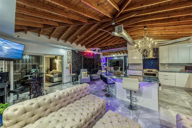 $1,500,000 | 380 Southeast 1st Terrace, Pompano Beach, FL 33060