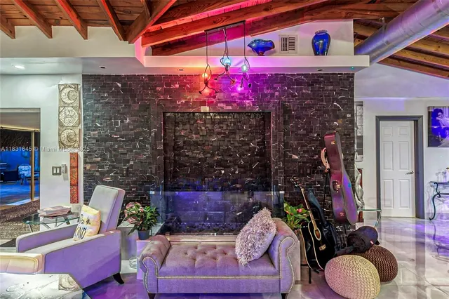 $1,500,000 | 380 Southeast 1st Terrace, Pompano Beach, FL 33060