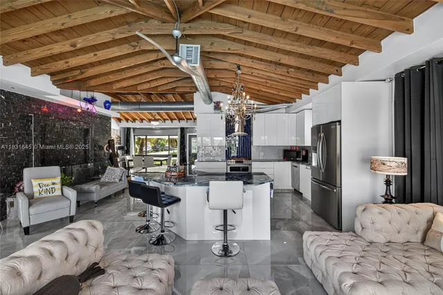 $1,500,000 | 380 Southeast 1st Terrace, Pompano Beach, FL 33060