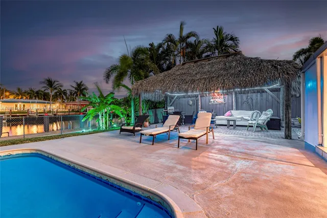 $1,500,000 | 380 Southeast 1st Terrace, Pompano Beach, FL 33060