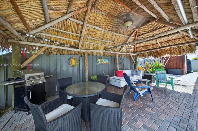 $1,500,000 | 380 Southeast 1st Terrace, Pompano Beach, FL 33060