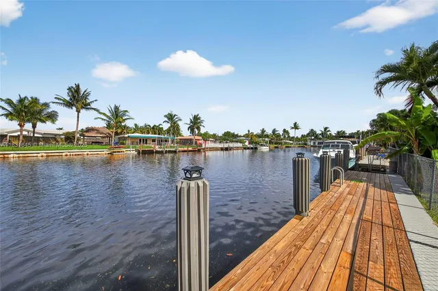 $1,500,000 | 380 Southeast 1st Terrace, Pompano Beach, FL 33060